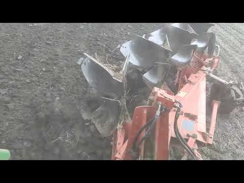 John Deere 4755 & Kuhn 4x45