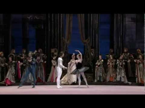 Black swan PDD coda - Maria Alexandrova and Ruslan Skvortsov