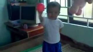 Boy Quang Huy 2 tuoi lem linh lam nhe! 