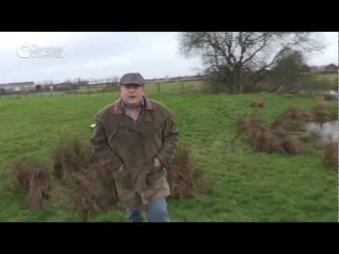 CC E58 - FEATURE Campsites with The Caravan Club