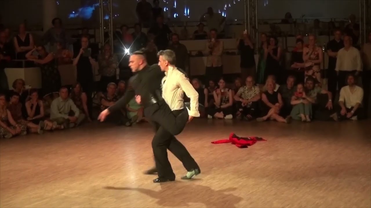 Video thumbnail for Martin Maldonado & Maurizio Ghella: demo 4/4 @ Tangofestival Rhein Ruhr 2025