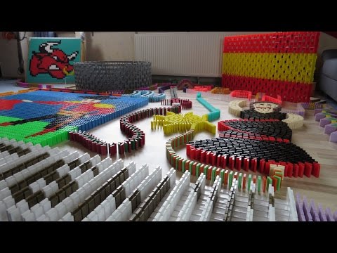 Spain in 13,000 dominoes (DominoERDMANN & DominoJOJO)