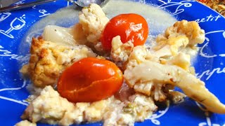 בקלי קלות- כרובית וגבינות מוקרמים (ליהי קרויץ - מטבח בקלי קלות) - התמונה מוצגת ישירות מתוך אתר האינטרנט יוטיוב. זכויות היוצרים בתמונה שייכות ליוצרה. קישור קרדיט למקור התוכן נמצא בתוך דף הסרטון