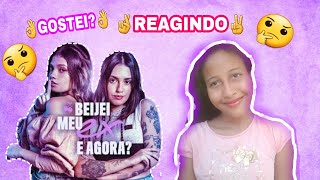 Download lagu REAGINDO a MÚSICA de CAROL & vitoria ☆ BEIJEI meu EX e AGORA? ☆| * Manu Silva * mp3