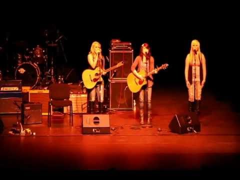 Vanilla Red -Use Your Gift Concert -at Craterian Theater