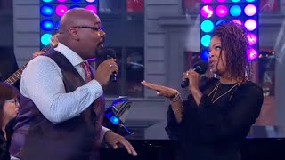 &#39;The Lion King,&#39; &#39;Aladdin&#39; Casts Face Off in Broadway Sing-off