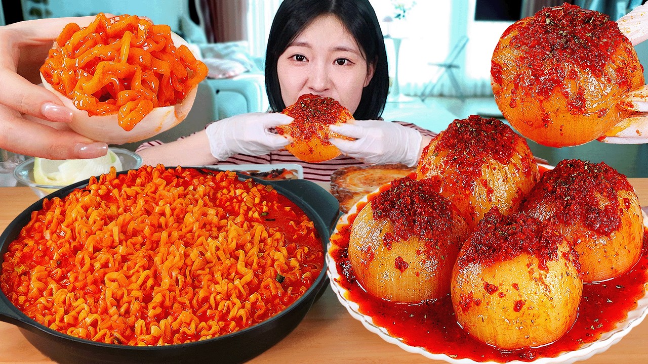 ASMR MUKBANG| 직접 만든 불닭 어니언 보일 만두 먹방 & 레시피 ONION BOIL AND FIRE NOODLES EATING