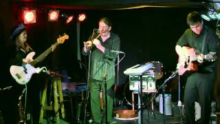 The Devine Family - As I Roved Out