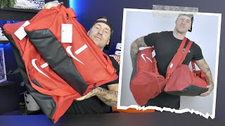 Auspacken/Bewerten der kleinen/mittleren (41 l/60 l) Taschen (am Körper) von Nike Academy Team