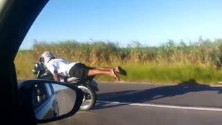 videos de risa  superman en la motocicleta