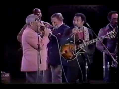 THIS IS JAZZ!!! Dizzy Gillespie & George Benson. AMAZING VOCAL SCATS!!!