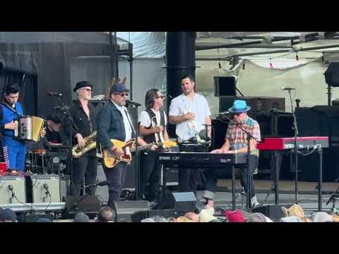 Moon 🌖 & Stars ✨ - The Mavericks Live at The Chateau Ste Michelle Winery in Woodinville WA 7/17/2025