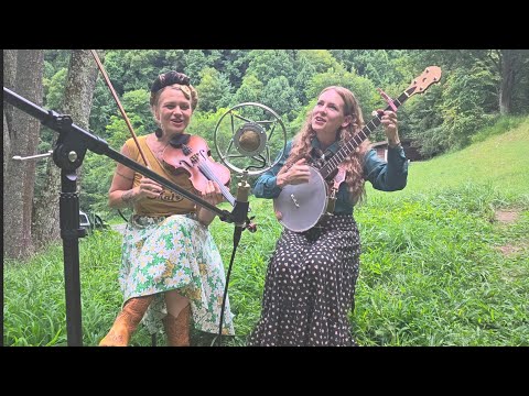 Fly Around My Pretty Little Miss (with Sparrow Smith) Clawhammer Banjo and Fiddle