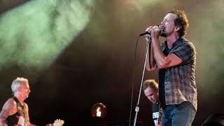 Pearl Jam - Daughter + Instant Karma = It&#39;s OK (HQ LIVE - best ever?) 2006-09-05 Lisbon, Portugal