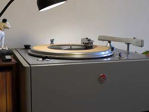 Shoutin' In That Amen Corner / Mildred Bailey with Dorsey Brothers' Orchestra