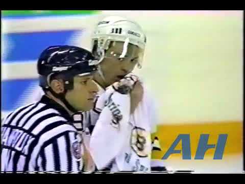 NHL Nov. 27, 1992 Joe Juneau,BOS v Pat Verbeek,HFD Boston Bruins Hartford Whalers