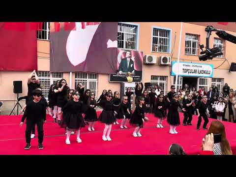 3/E Sınıfı Toca Toca Dans Gösterisi - 23 Nisan 2025