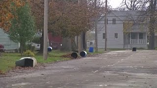 Early morning wind causes minor damage