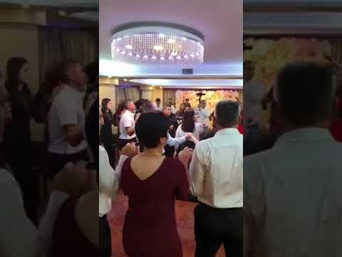 Nunta la Costesti cu formatia MODERN din Mioveni - tel:0741068162 / 0766751805