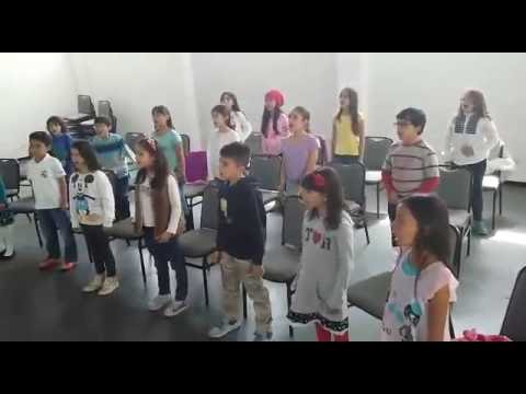 Ensayo Coro Infantil UniMúsica 2016. Yo tenía un tiple. (A. Salazar) Directora: Laura Cruz