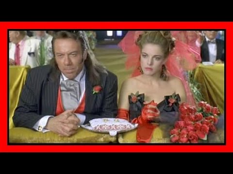 Viaggi di nozze, ecco come è nato il tormentone ‘O famo strano’