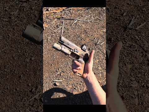 “Sig P320 explodes”. Sig do be making the best bombs though. #based #sigsauer #glock #bruh #lol