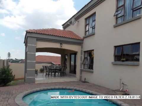 4.0 Bedroom Townhouse For Sale in Reyno Ridge Ext 04, Witbank, South Africa for ZAR R 2 500 000