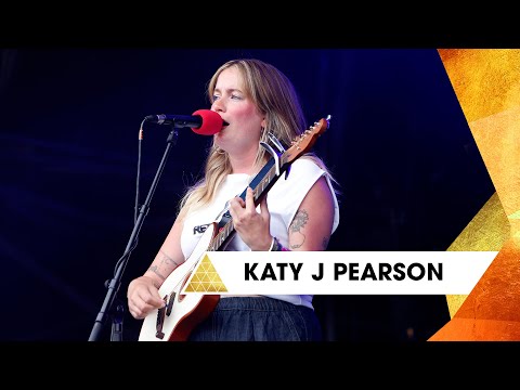 Katy J Pearson - Maybe (Glastonbury 2025)