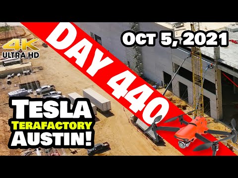 Tesla Gigafactory Austin 4K  Day 440 - 10/5/21 - Tesla Texas - CASTING WALLS GOING ON AT GIGA TEXAS!