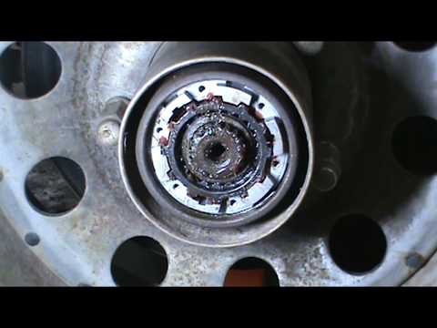 Dana 44 Axle shaft replacement pt1