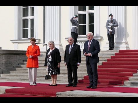 Ehrenposten am roten Teppich