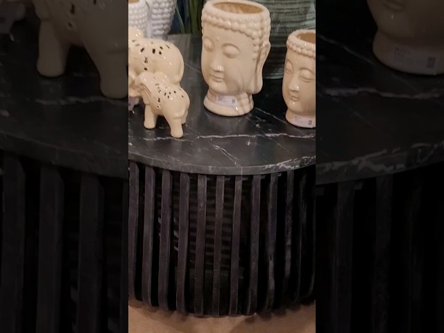 Vídeo relacionado con Spetebo Seta decorativa de madera de mango para colocar de pie, 12 cm, juego de 2 unidades, figuras de madera para decoración de otoño, decoración de mesa, decoración de mesa, decoración de madera