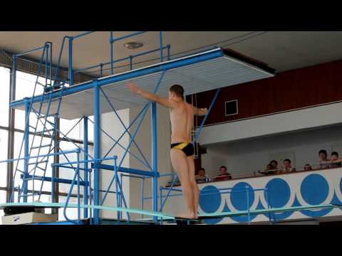 Skok 407C - Andrzej Rzeszutek (3m). Diving