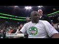 Glen Davis gets caught in the wrong seats at TD Garden LOL