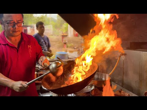 Restaurante chinês Master Chef cozinhando pratos deliciosos - Restaurante Ah Thiam em Port Dickson