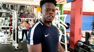 Equinox Fitness & SPA : shoulders and pecs Workout