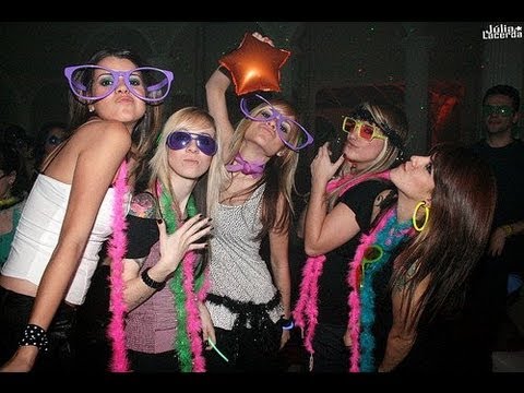 Mc Binho do x e Rick Guaruja -  Festinha no Litoral (Video Clipe Oficial)