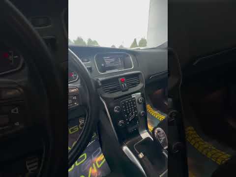 фото volvo v40 ii 0