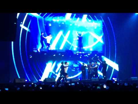 150911 BTS fanmeeting in jakarta - war of hormone (Suga & J-Hope part)