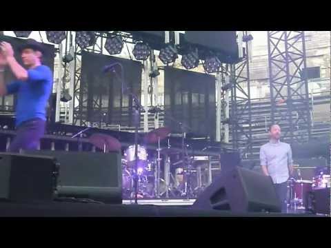 Radiohead - walking on stage - Arenes de Nimes , France , 11.7.2012 - first row