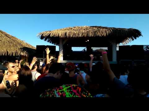 John O'Callaghan @ Beachclub - John O'Callaghan - Meridian Bay