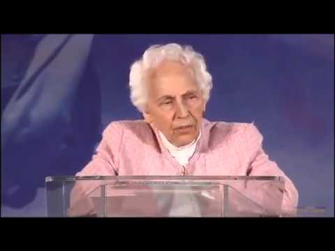 Porque o gato "brinca" com o rato antes de come-lo?