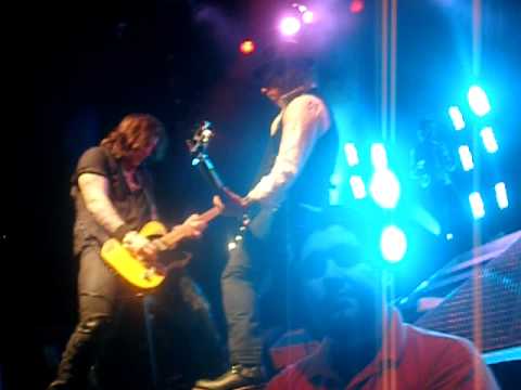 Buckcherry-Next to You@ The Filmore 1/27/2011 denver colorado
