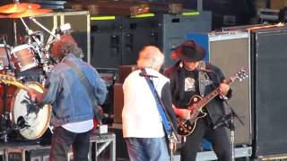Walk like a giant - Neil Young &amp; Crazy Horse HD, Dublin, June 15, 2013
