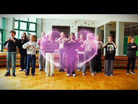 Dziecięce Nutki- Dzień Mamy i Taty /Taniec