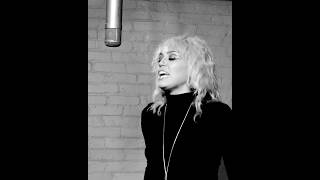 Miley Cyrus - Mercedes Benz (Janis Joplin Cover) #miley #mileycyrus #cover #live