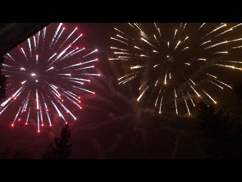 3” Gold Peony + Silver Wave to Red