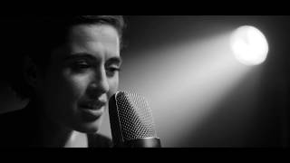Tres Locuras Music Video