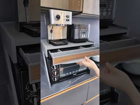 Порядок на кухне без шкафов: техника в два уровня и ящик для приборов.#кухня #интерьер