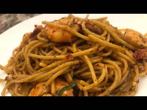 Spicy Prawn Spaghetti / Garlic Prawn Pasta Recipe